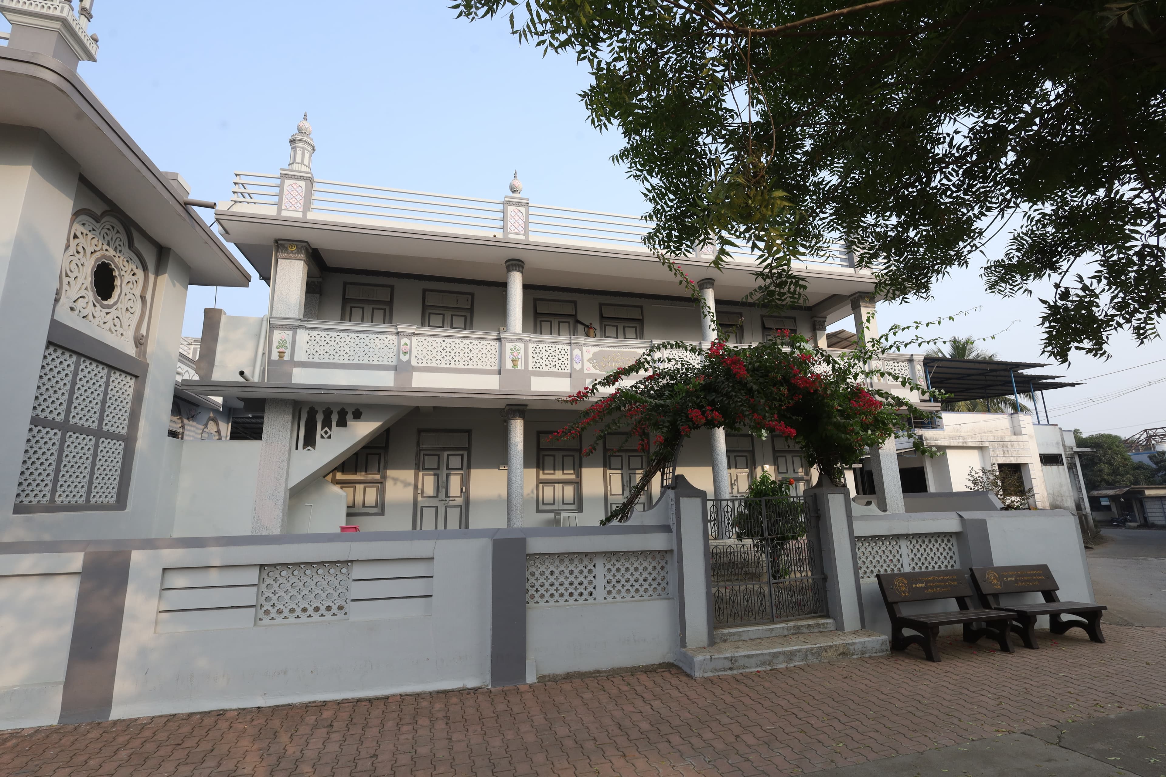 Slider Image 3