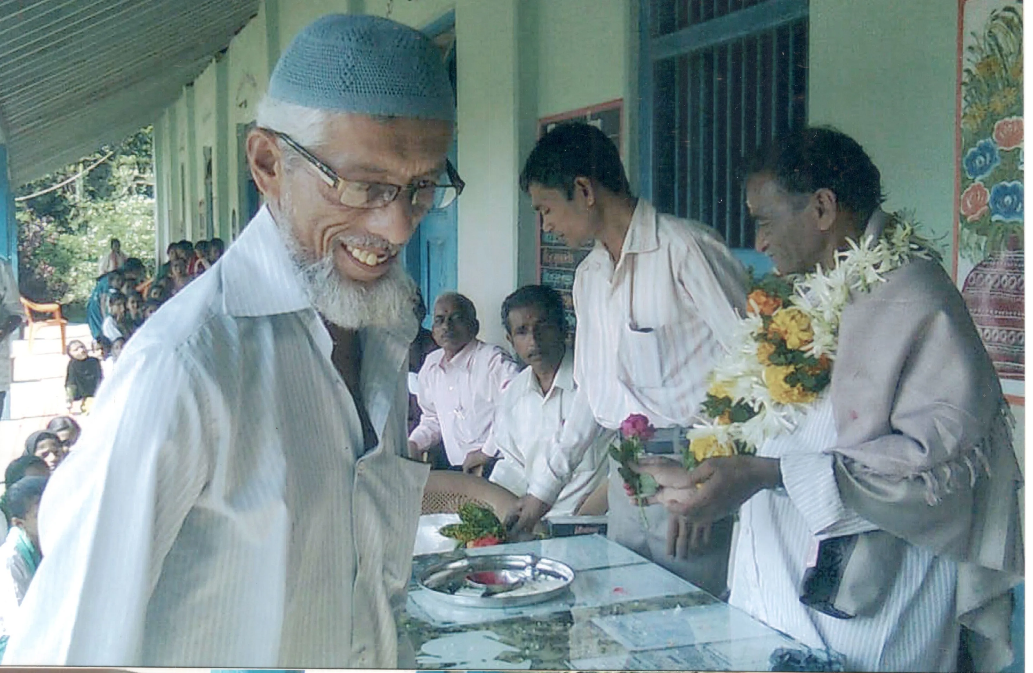 Old Memories of Jogwad Main Primary School (2003—2004) — A nostalgic collection of photographs from Jogwad Main Primary School, captured around 2003—2004, reflecting the cherished moments of our childhood.